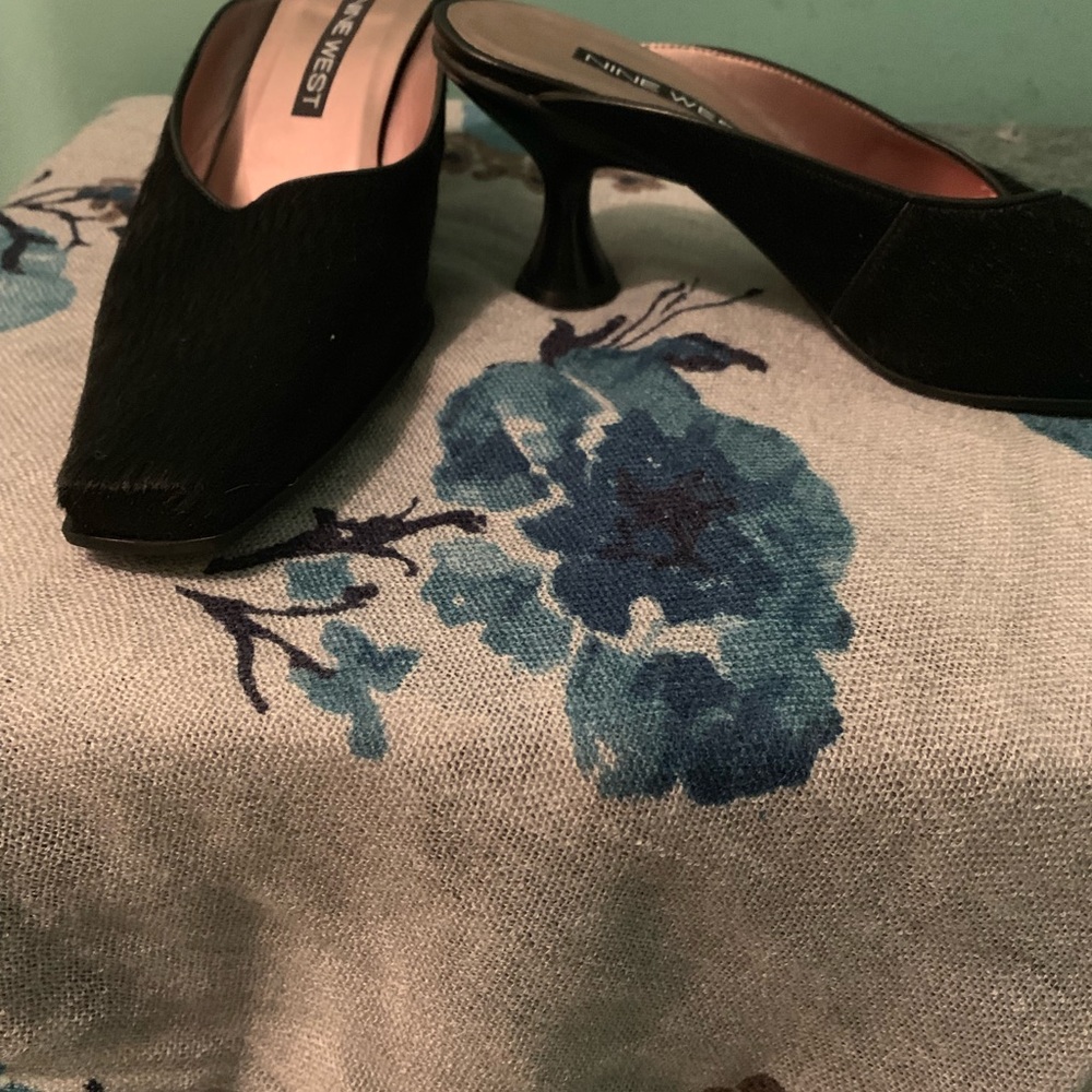 Shoes - Picture 2 of 5